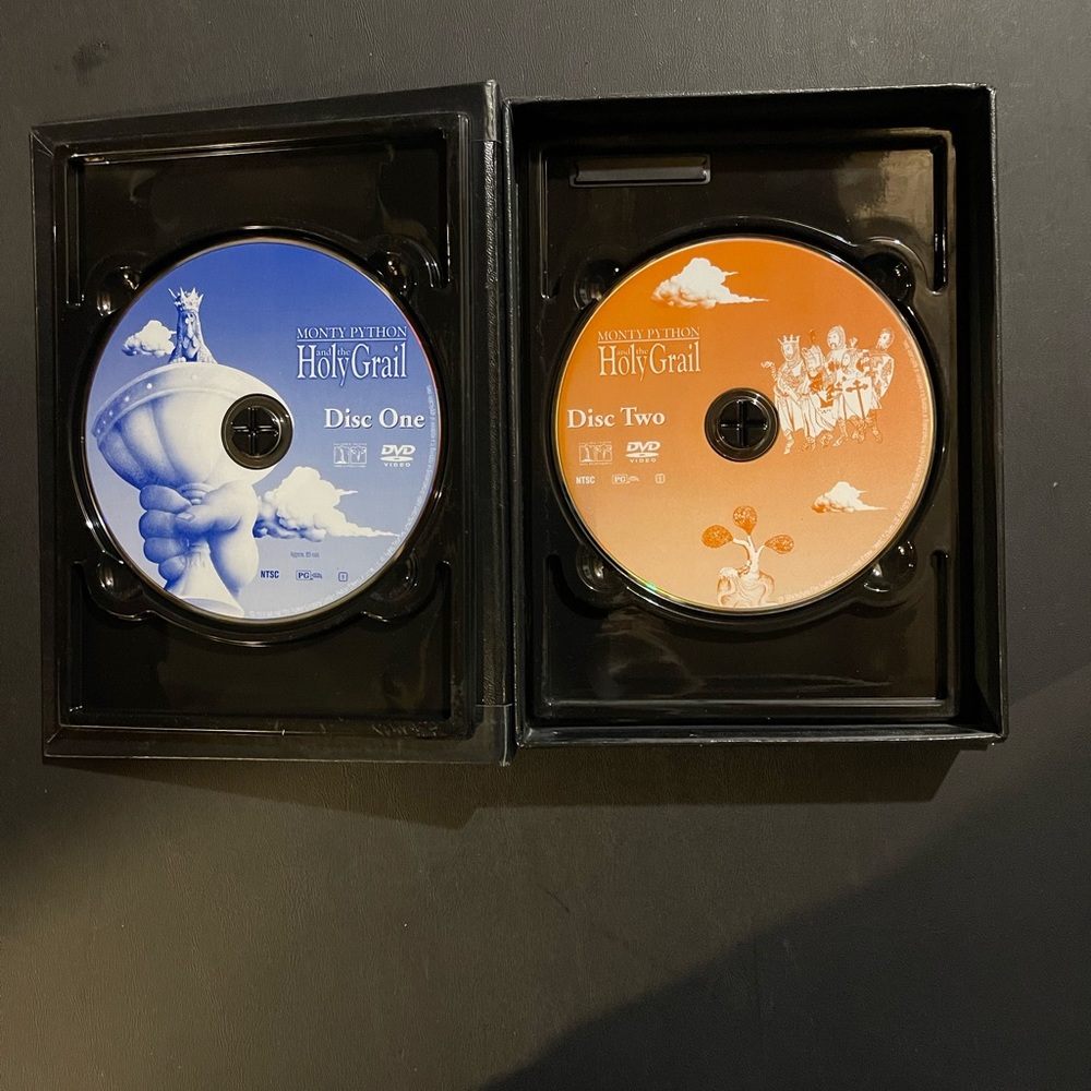 Monty Python DVD set - Picture 4 of 11